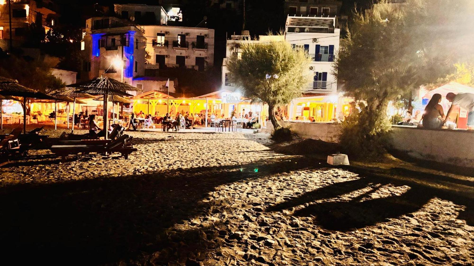 Ágios Kírykos Nefeli Hotel מראה חיצוני תמונה