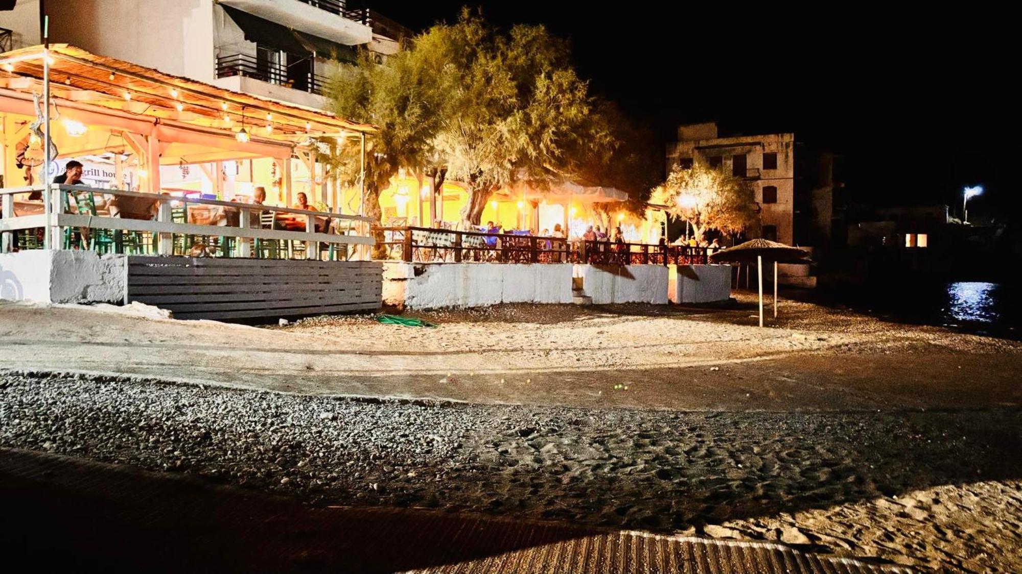 Ágios Kírykos Nefeli Hotel מראה חיצוני תמונה