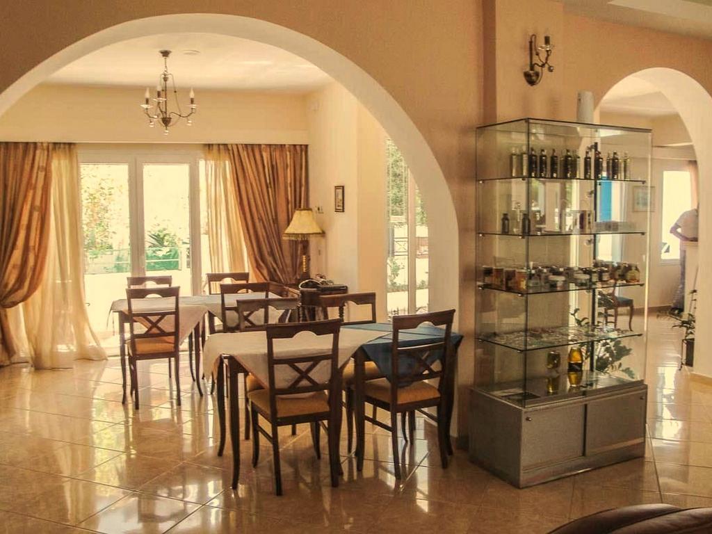 Ágios Kírykos Nefeli Hotel מראה חיצוני תמונה