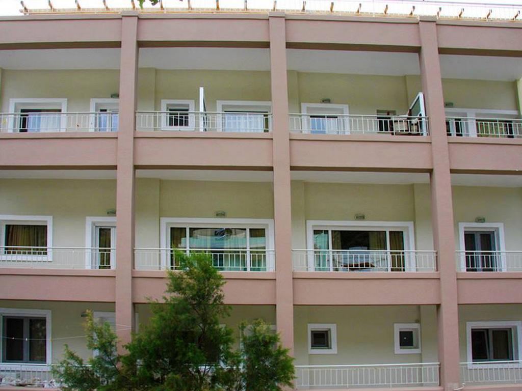 Ágios Kírykos Nefeli Hotel מראה חיצוני תמונה