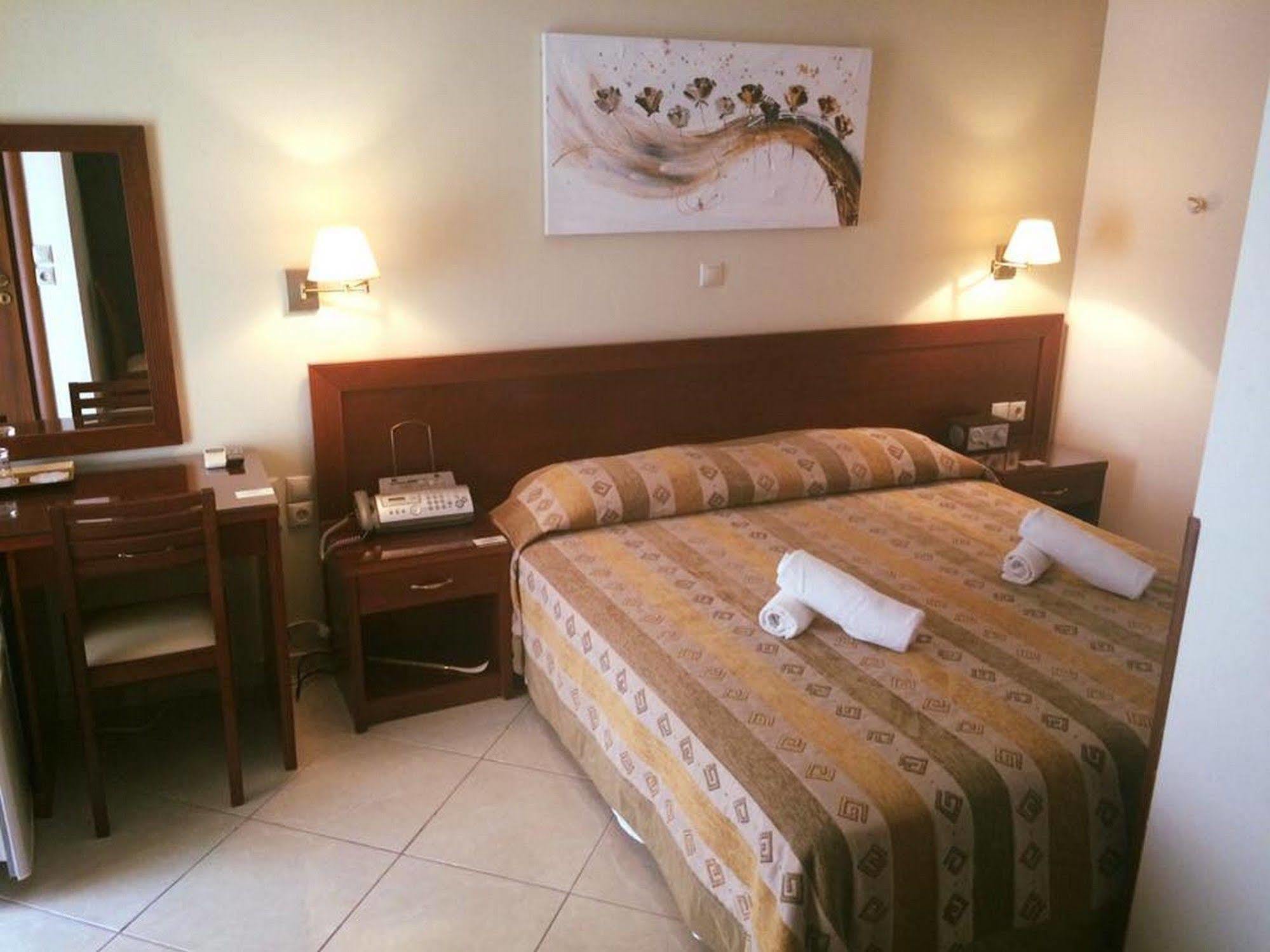 Ágios Kírykos Nefeli Hotel מראה חיצוני תמונה