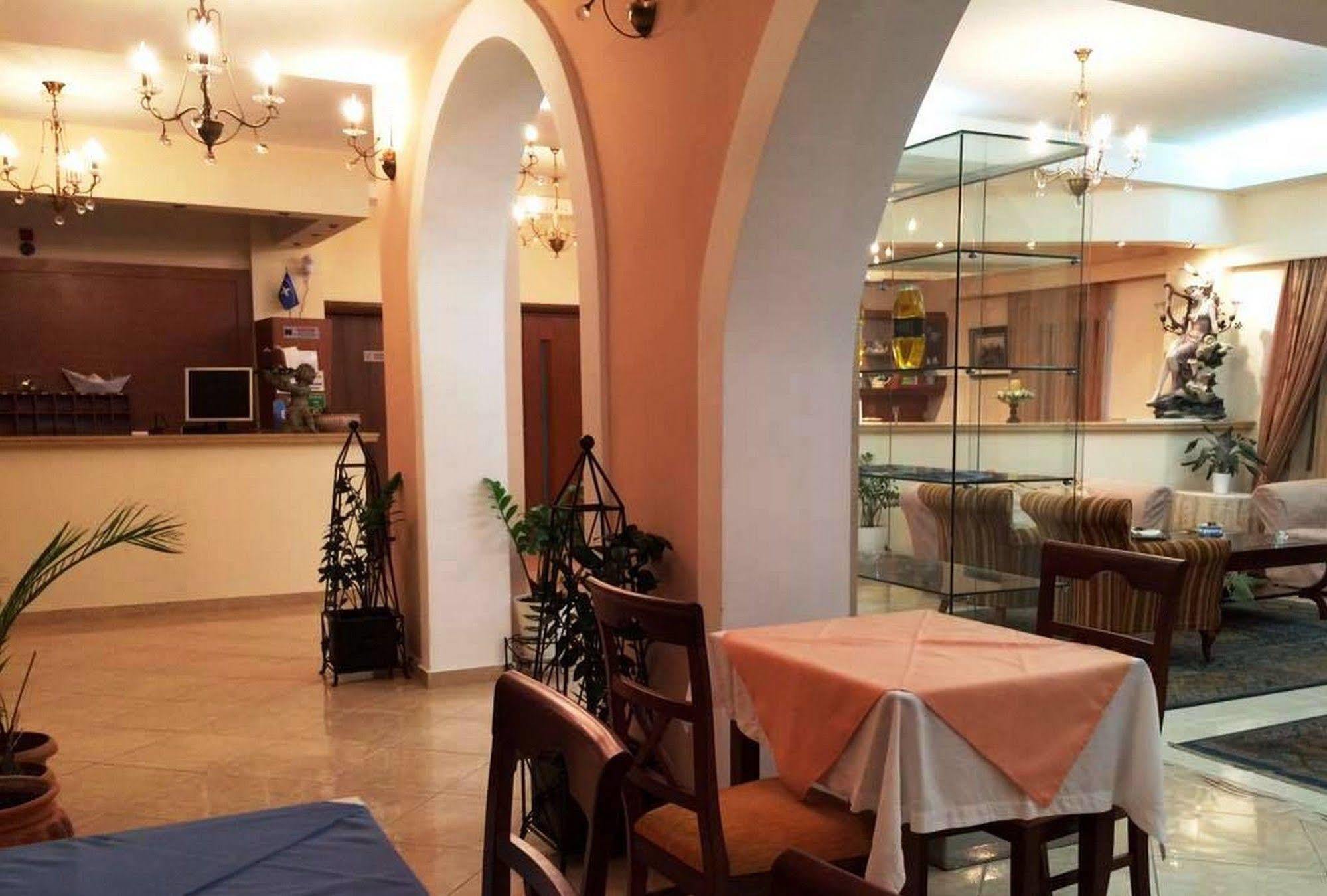 Ágios Kírykos Nefeli Hotel מראה חיצוני תמונה